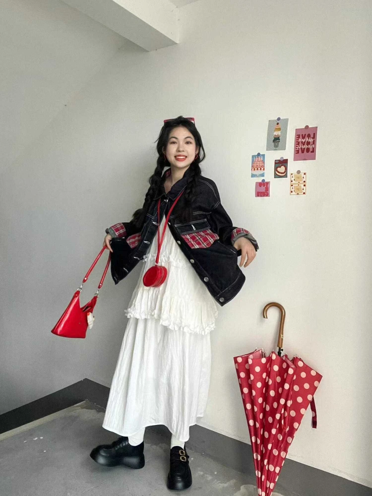 سترة أمريكية عتيقة من قماش الدنيم مع حواف منقوشة معطف ريترو مرقع للنساء عصري كاجوال كبير الحجم طراز التسعينيات