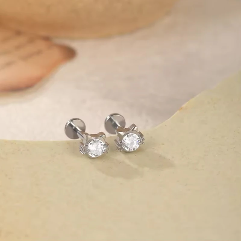 1 قطعة G23 التيتانيوم داخليا الموضوع Labret مسمار شفة مسطحة ميدوسا ثقب تشيكوسلوفاكيا القط الغضروف قرط الاذن المرصع ثقب المجوهرات