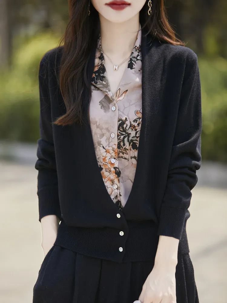 Ladies V-Neck Knitted Open Cardigan Loose Fit Base Layer Mock Two-Piece Design Fashionable Outerwear for Autumn Winter