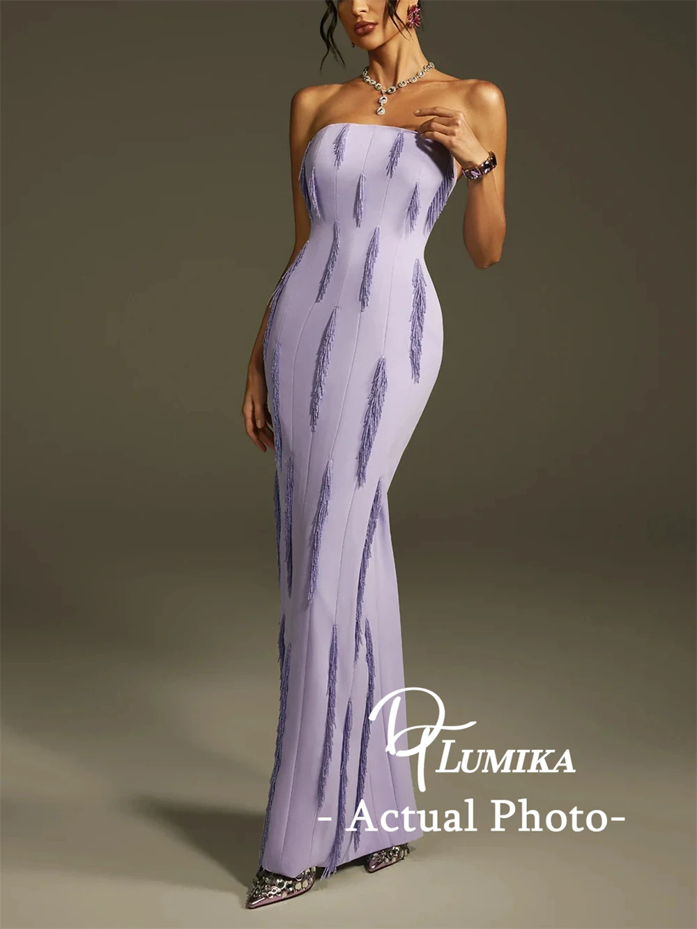 DTLumika – Lilafarbenes Maxikleid mit Perlenquasten für Damen, Etuikleid, langes Partykleid, trägerlos, Abschlussball, Abend, Abendessen