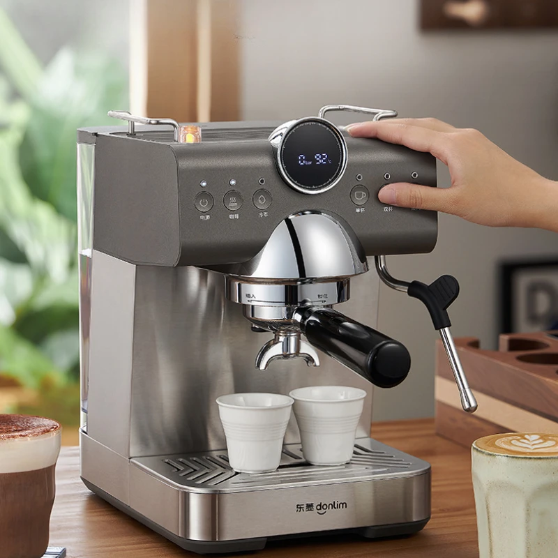 ماكينة اسبريسو للمشروب البارد ماكينة قهوة منزلية صغيرة نصف أوتوماتيكية ماكينة قهوة متعددة الوظائف كابتشينو واللاتيه