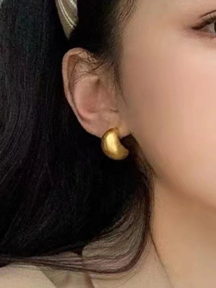 Bilandi Trendy Jewelry 925 Silver Needle Metal Stud Gold Color Stud Earrings For Girl Women Party Gift Delicate Design Hot Sale