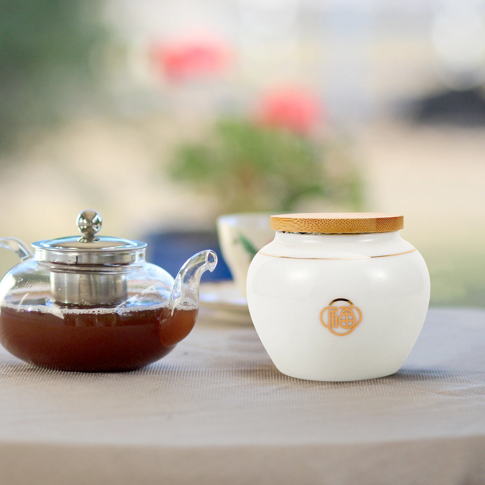 

Ceramic Tea Canister Storage Jar for Tea Leaf Snack Ingredient Container Kitchen Holder Spice Food Preservation