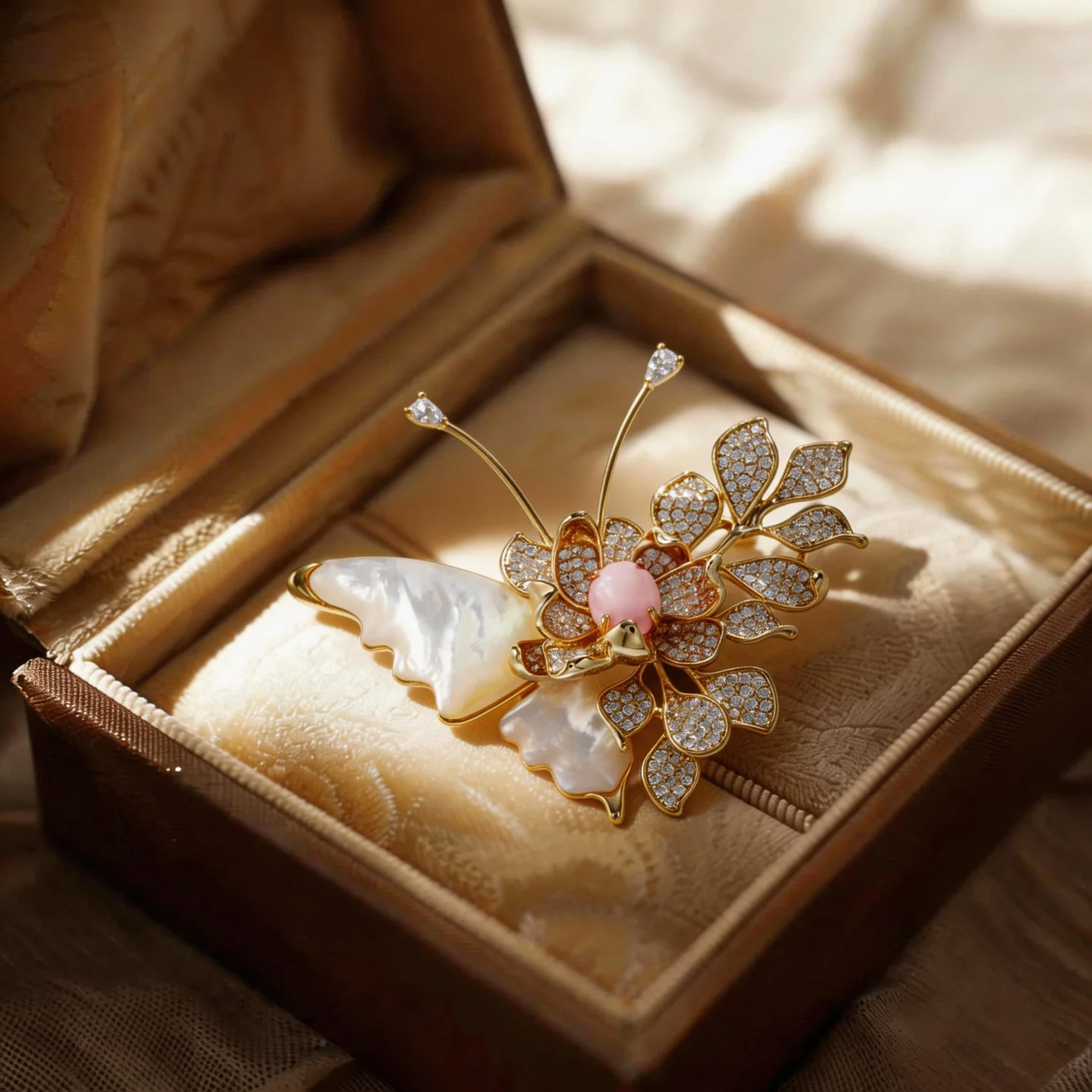 

Light Luxury Natural Shell Butterfly Brooch Copper Zircon Delicate Insect Pin for Women