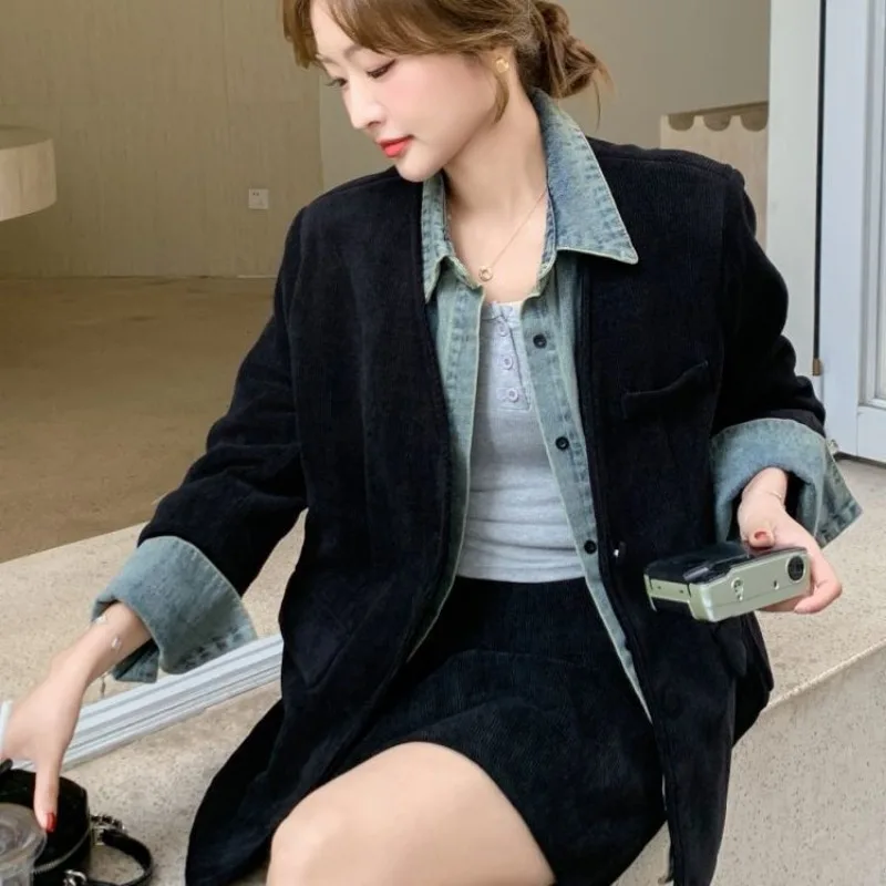 Traje holgado de primavera para mujer, dos abrigos falsos empalmados de tela vaquera coreana, falda, dos conjuntos de conjuntos a juego con reducción de edad