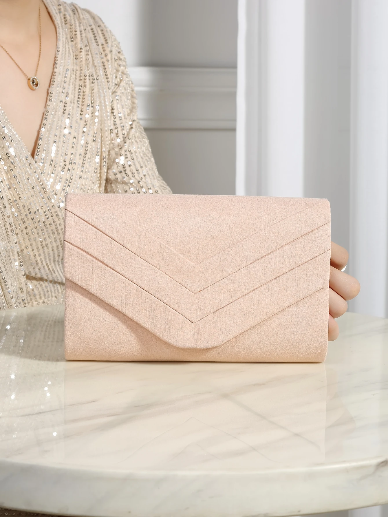 Luxury Evening Bag, Elegant, Sophisticated, Charming, Quiet Luxurious Metal Trimmed Chain Square Velvet Bag Square Bag For