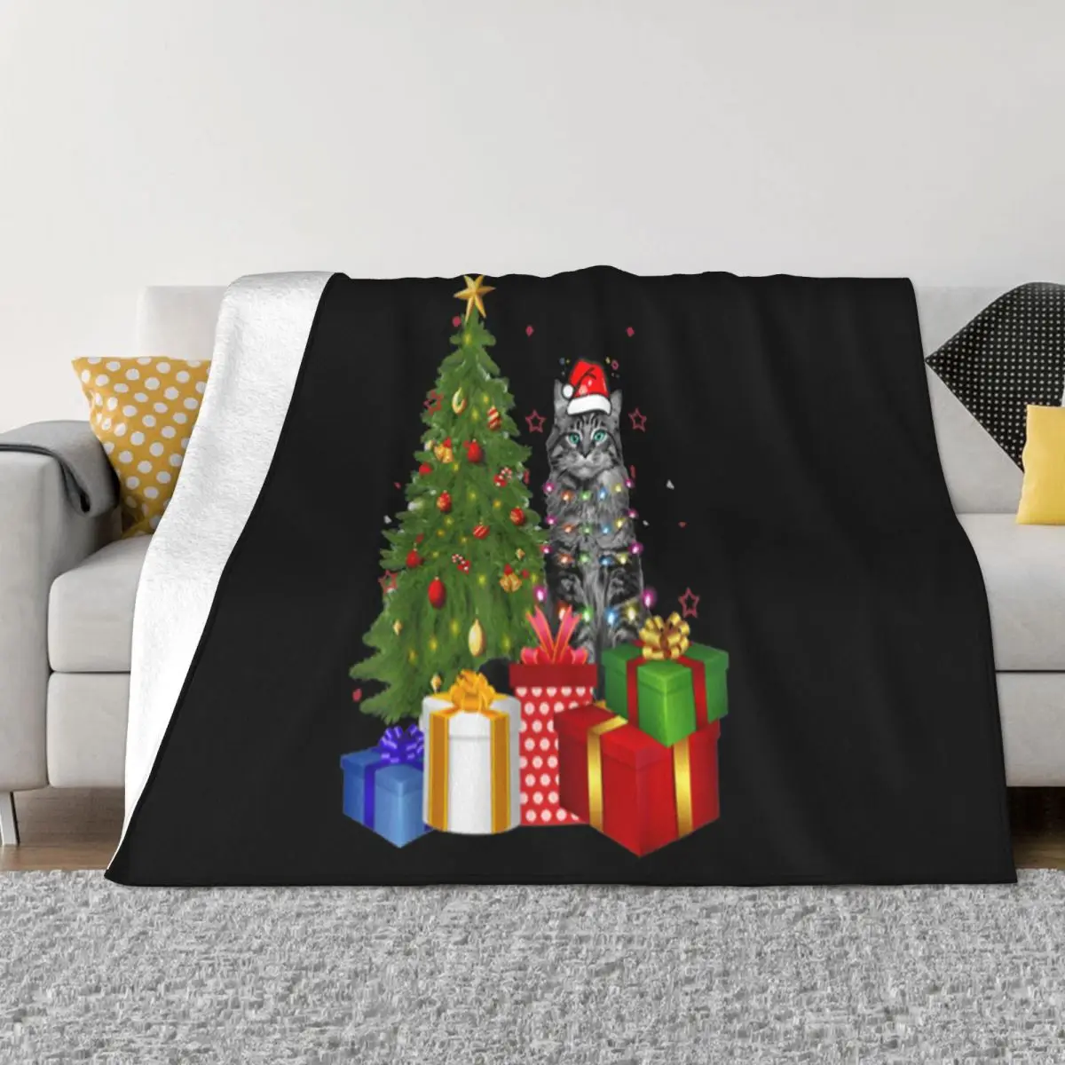 Nice Santa Maine Coon Cat Christmas Tree Light Funny Xmas Cat Different High Quanlity Throw Blanket