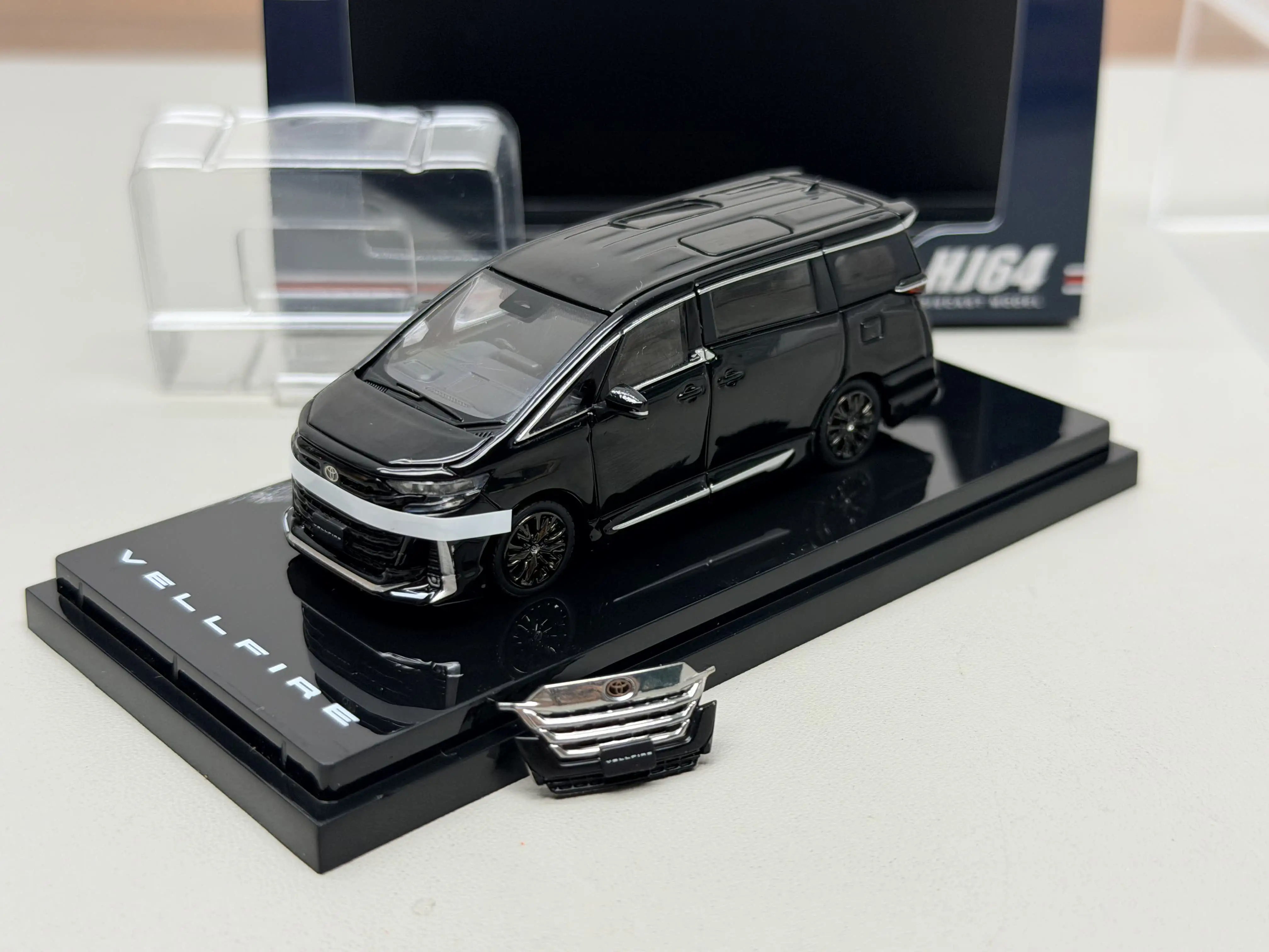 Modelo de Coche de Aleación a Escala 1:64 de Toyota Wega Hybrid Edition de HOBBY JAPAN