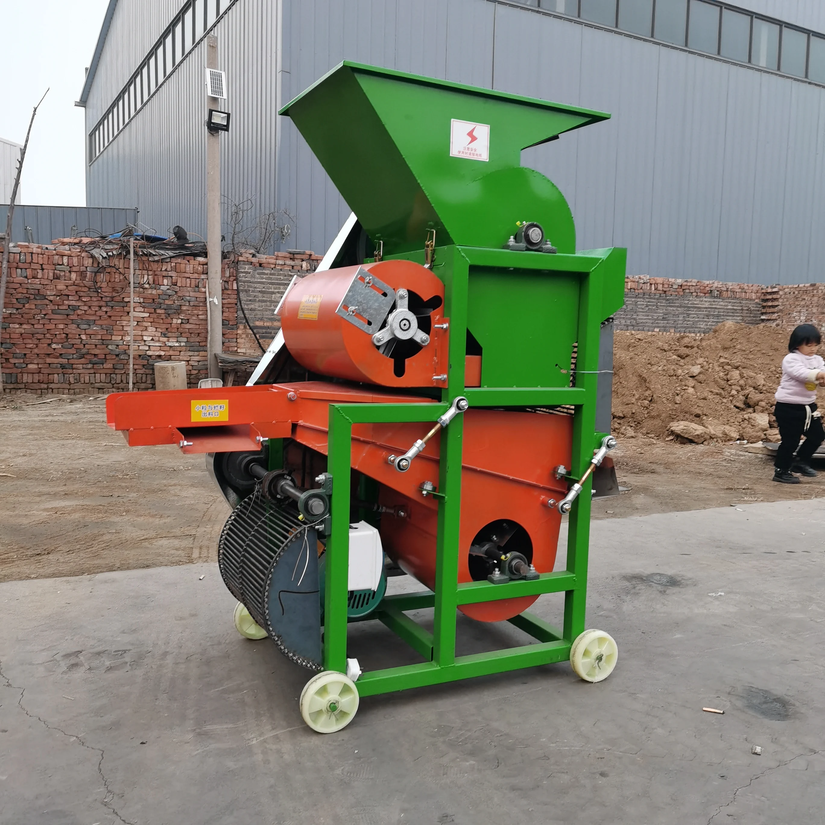 Peanut Sheller Peanut shelling machine home small squeeze oil peanut peeling machine broken skin machine