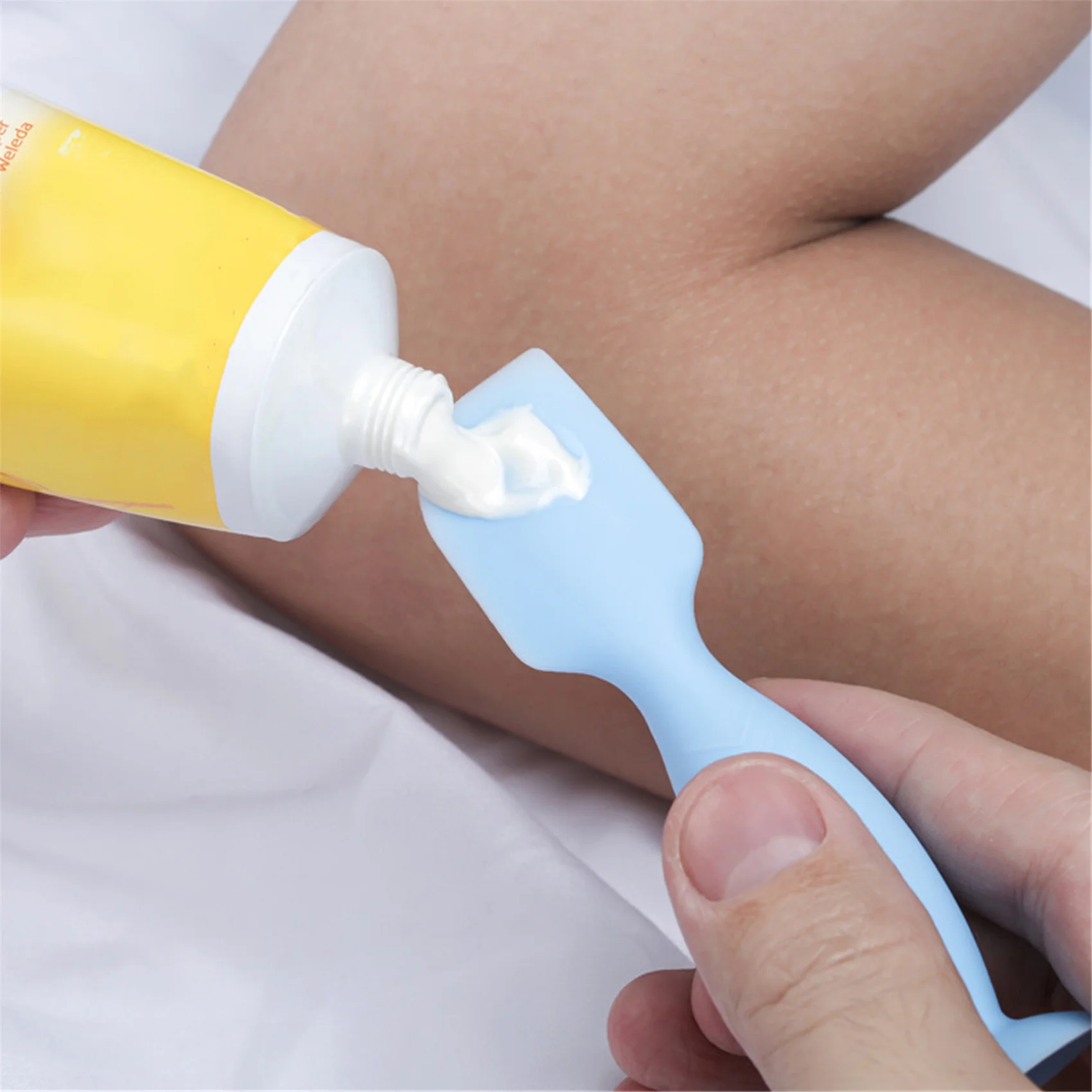 Baby Diaper Cream Spatula for Butt Paste Soft Silicone Brush Applicator Baby Butt Cream Spatula for Newborn Baby Product