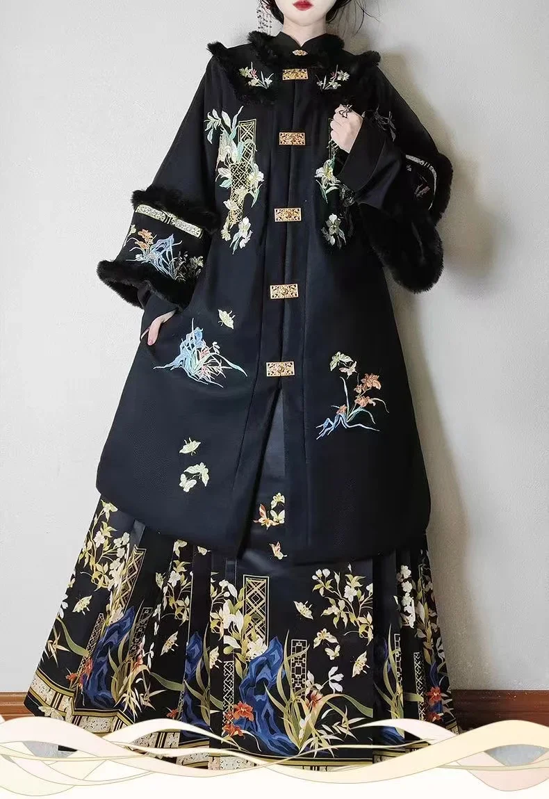 المرأة الشتاء رشاقته جولة الرقبة معطف طويل المتخصصة القديمة سيدة غنية تأثيري حلي التقليدية الأزهار فراشة التطريز Hanfu