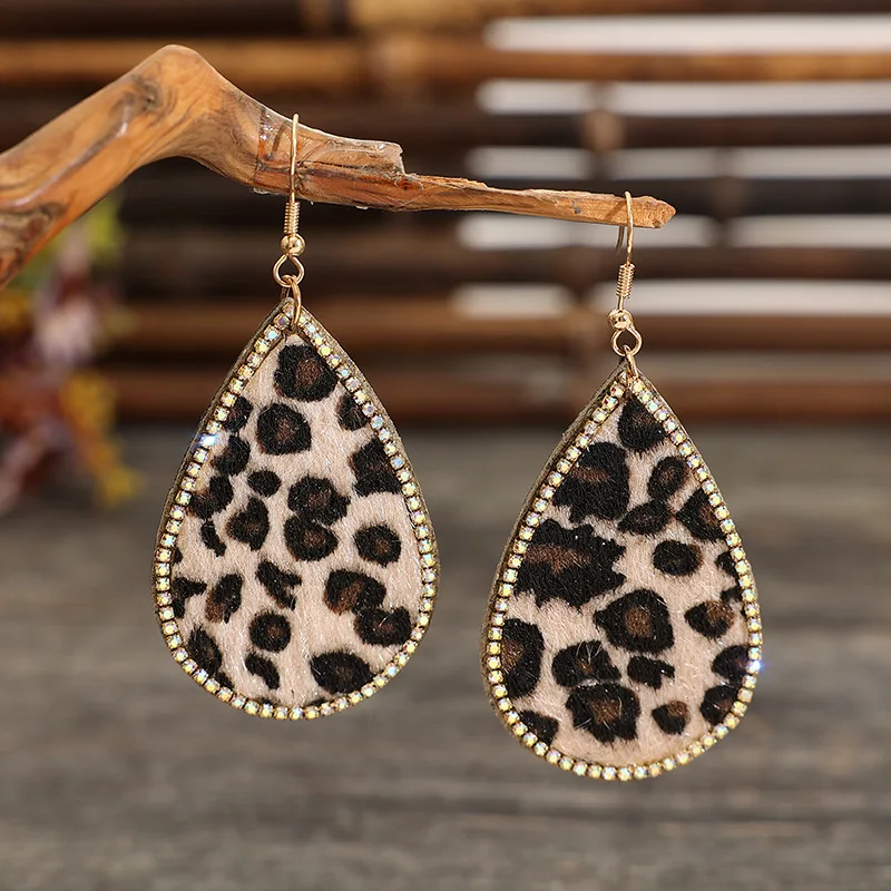 2023 New Retro Drop-shaped Horse Hair Leather Leopard Pattern Western Style Rhinestone Earrings Jewelry for Women Girl