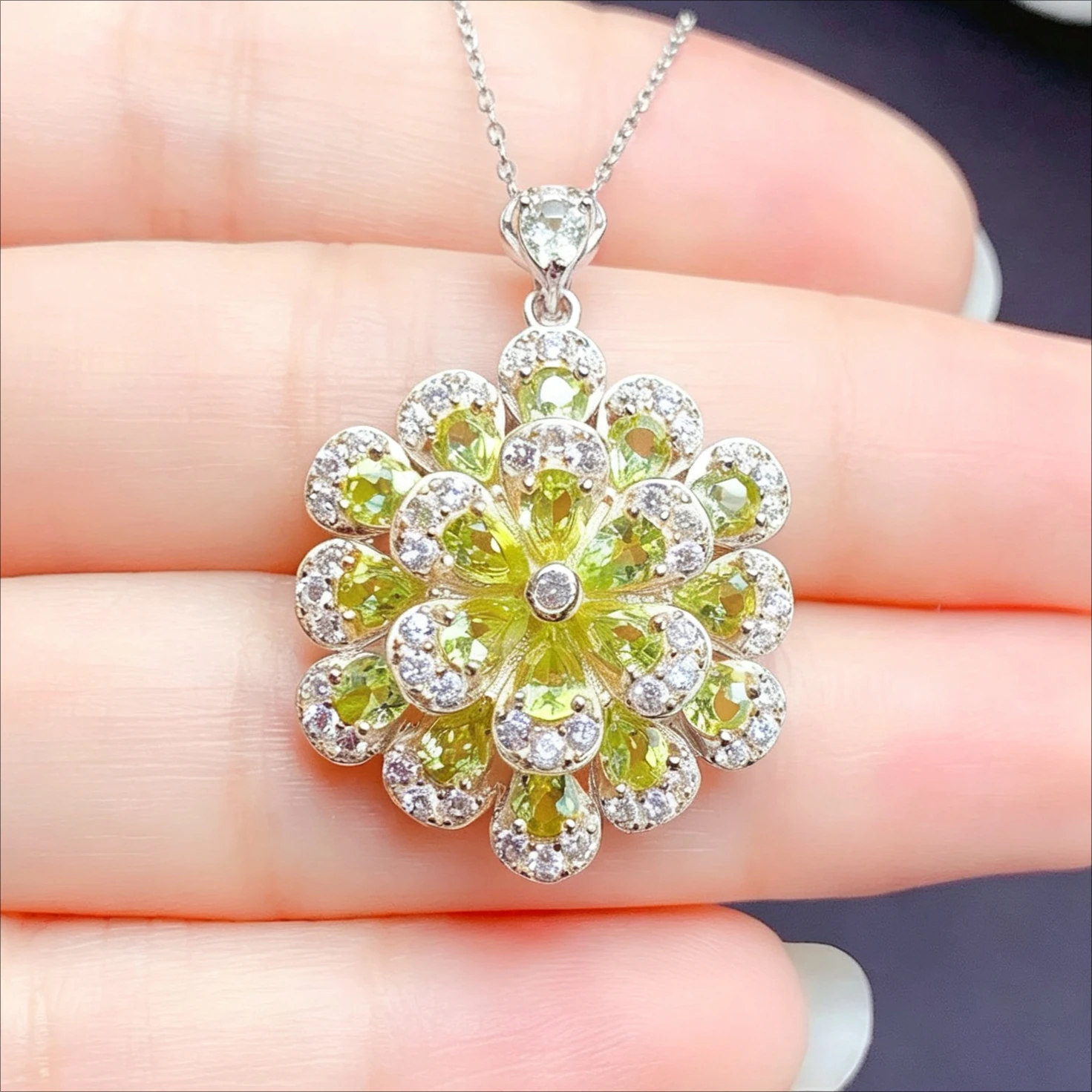 925 Silver Natural Peridot Pendant Certified Peridot Jewelry Flower Halo Necklace Pendant Birthday Anniversary Gift for Women