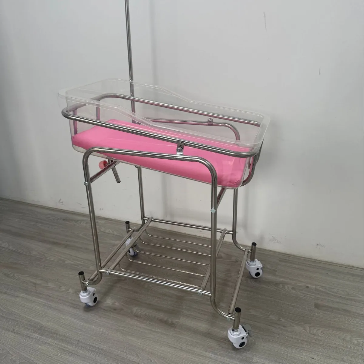 Stainless Steel Baby Bassinet Trolley Adjustable Incline Anti-Spit Up Newborn Hospital Nursery Cart