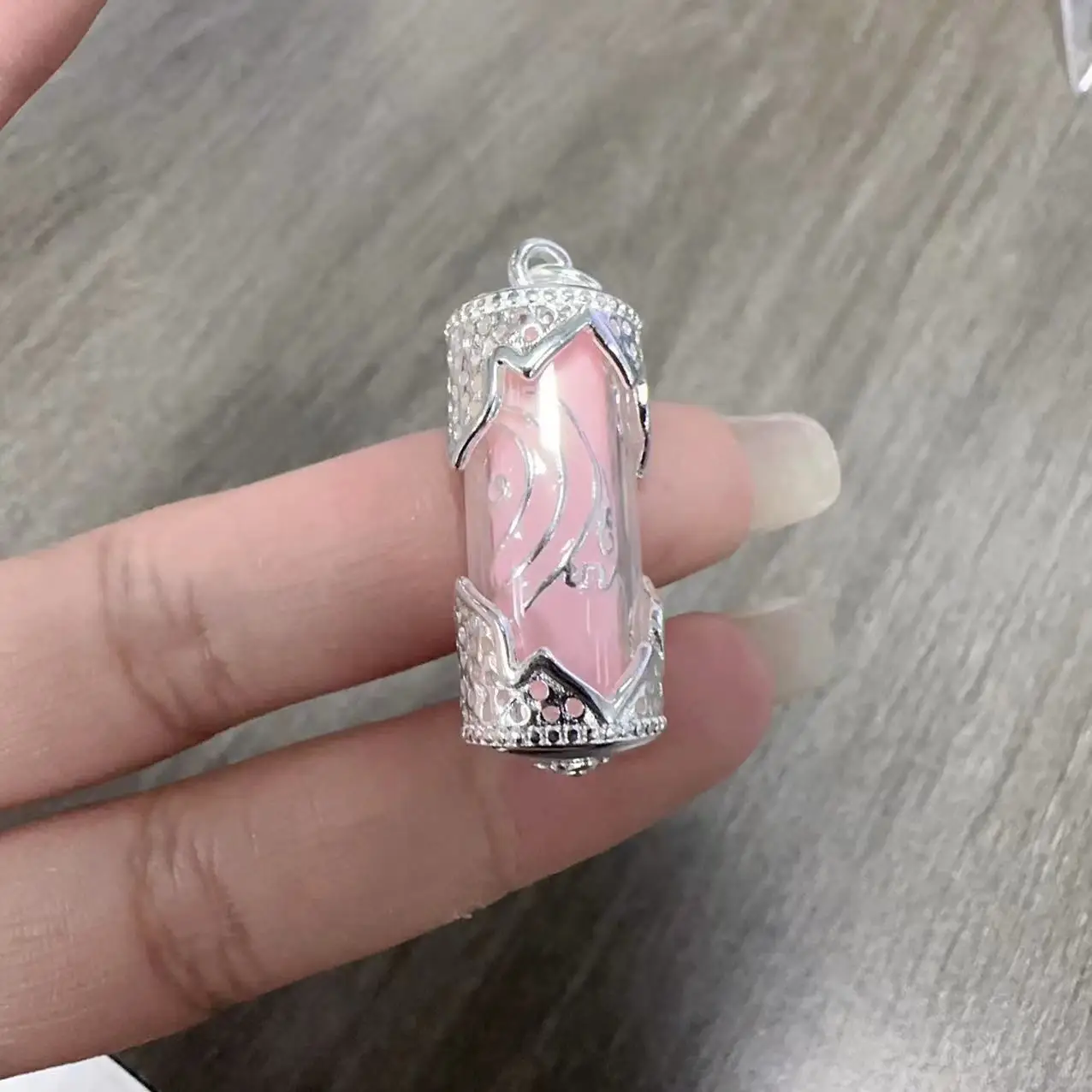 

Blessing Pink Heart Hollow Tube Pendant Necklace Female Choker Accessories Romantic Lover Necklace Women Jewelry
