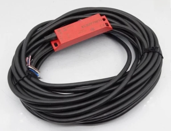 

Brand New Original XCKMR54D1H29 XCSDMP70010 XCSE7311 XS7C4A1DPG13 new Original Fast delivery