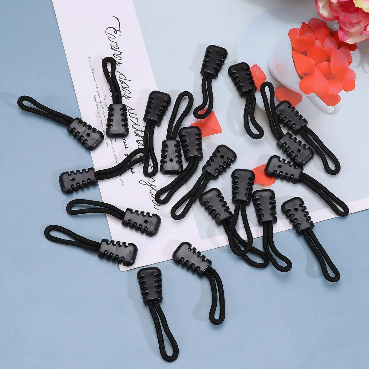

100Pcs Zipper Heads Sturdy Plastic Injection Slider Repair Kit for Garment Luggage Shoe Bag Replacement Black Zipper Puller Rope