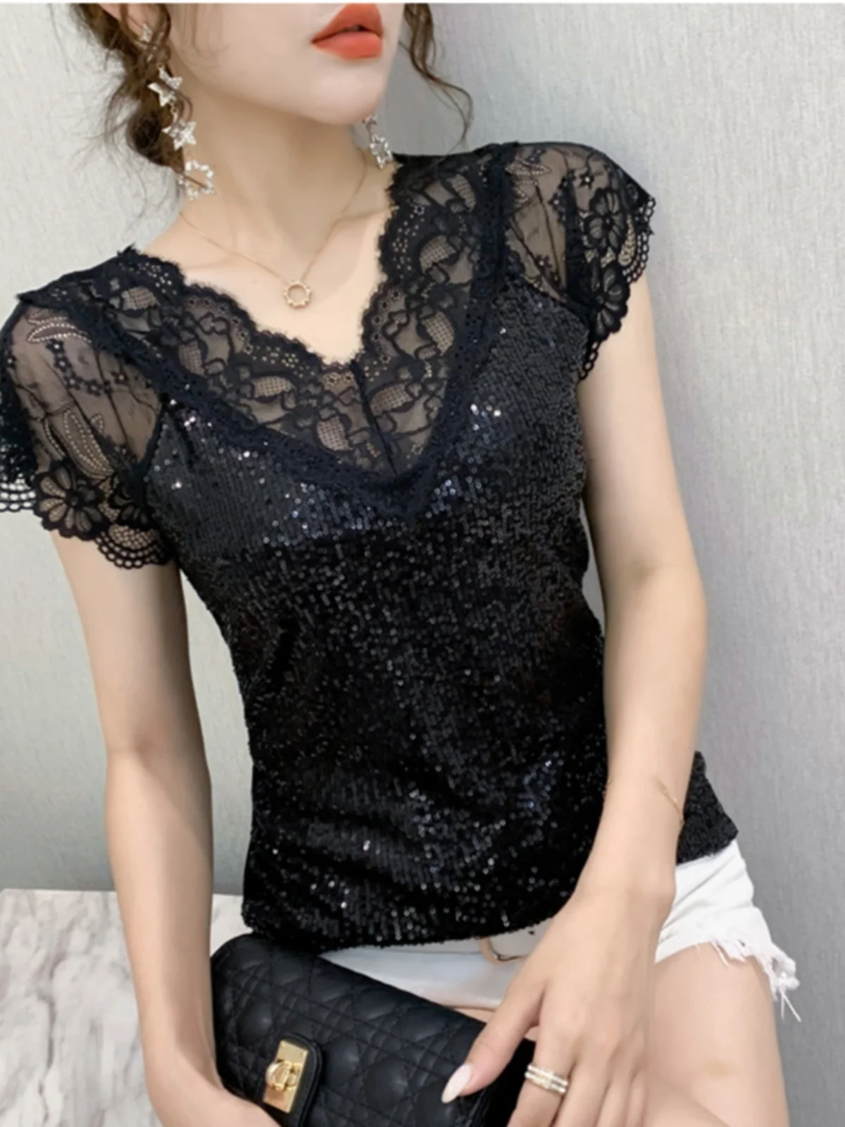 Cseta fena sexy com decote em v, malha brilhante, manga curta, slim fit, versátil, estilo coreano, moda coreana