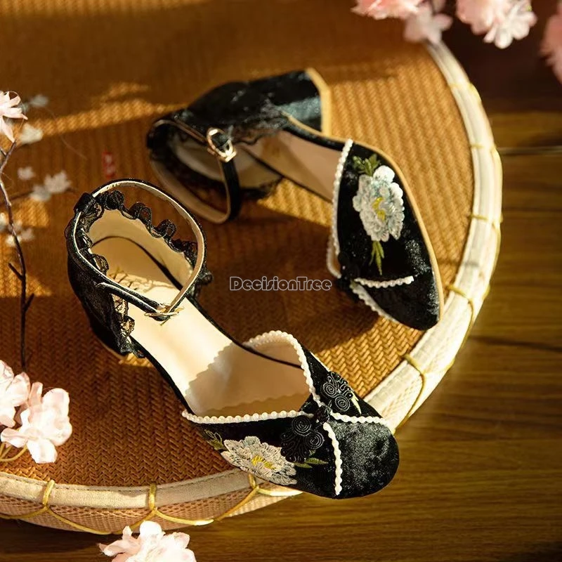 2024 new french style qipao accessory single shoes chinese ethnic embroidered hanfu shoes vintage fairy fashionable high heels