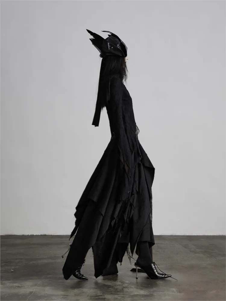 

Embroidered pleated standing cut dark irregular half-length long design dress