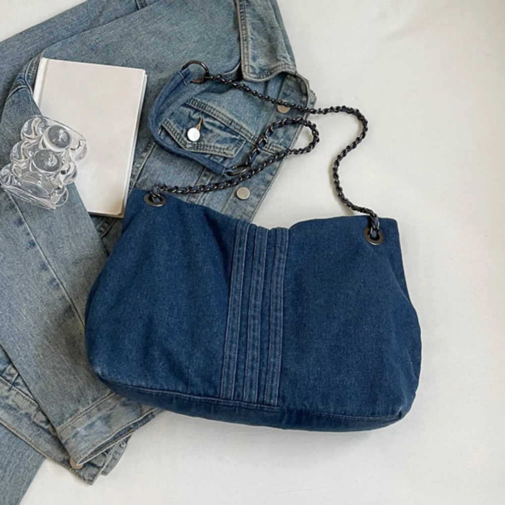 حقيبة كتف من قماش الدنيم ذات سعة كبيرة حقيبة كروس كلاسيكية بحزام سلسلة حقيبة حمل حقيبة ساعي عادية للنساء للعمل والتسوق والسفر