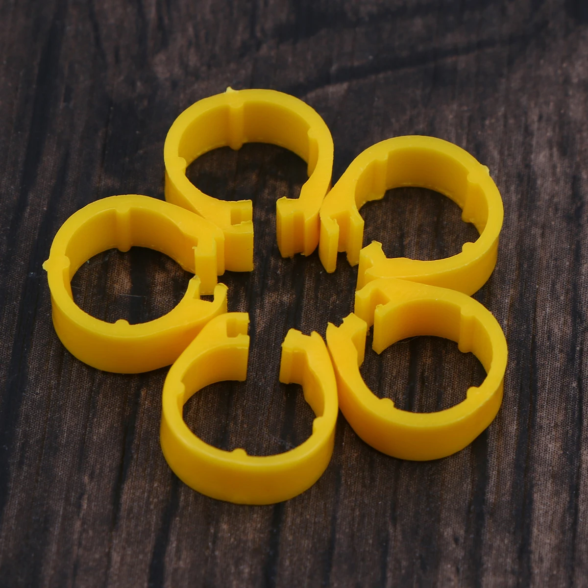 

100 pcs Pigeon Foot Rings Bird Identification Bands For Parrots Cockatiels Parakeets Hatching Tracking Yellow Eco-Friendly