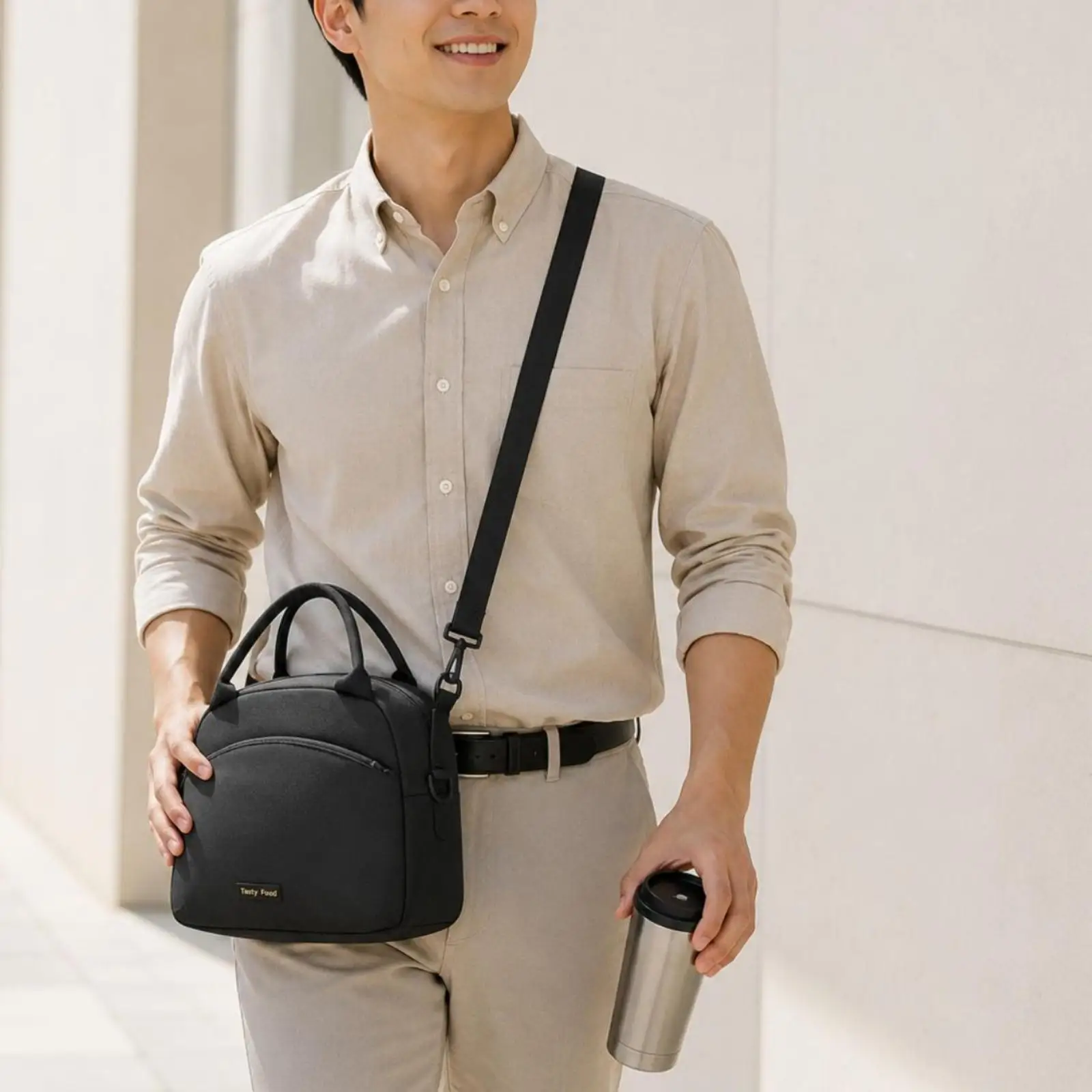 Insulated Lunch Bag Textured Material Shoulder Strap Lunch Bag Zippered Pocket