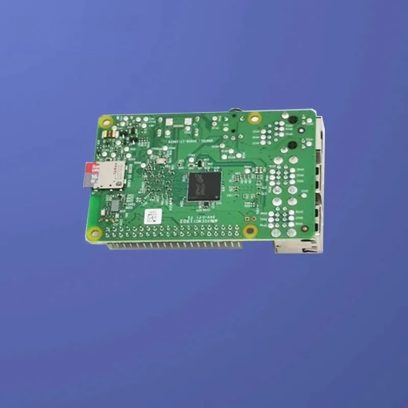 

Комплект для разработки на Linux: Raspberry Pi 3-го поколения B+ и Raspberry Pi 3-го поколения B+ (3B+), плата для программирования