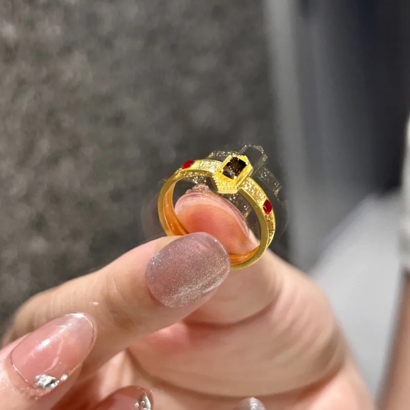 خاتم ذهبي عتيق شعبي من العصور الوسطى من Xiaohongshu للسيدات خفيف فاخر مرصع بالزركون خاتم قابل للتعديل ذو إحساس متقدم