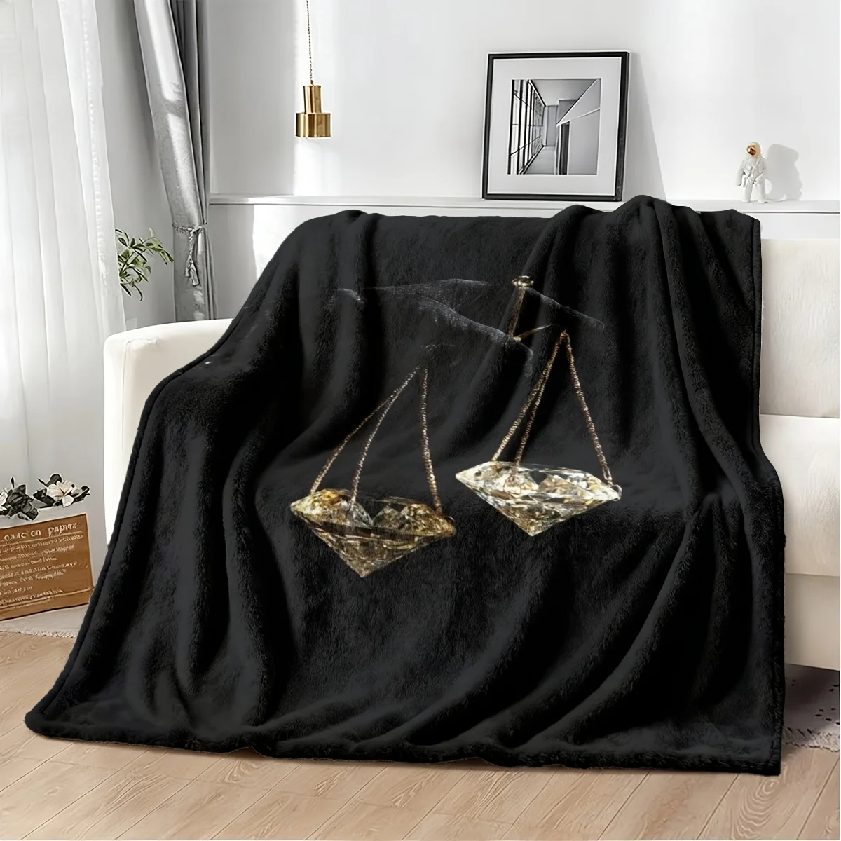 Elegant Black Scales of Justice Throw Blanket Cozy Nap Throw Fleece Bedding Decoration Gift for Home Decor