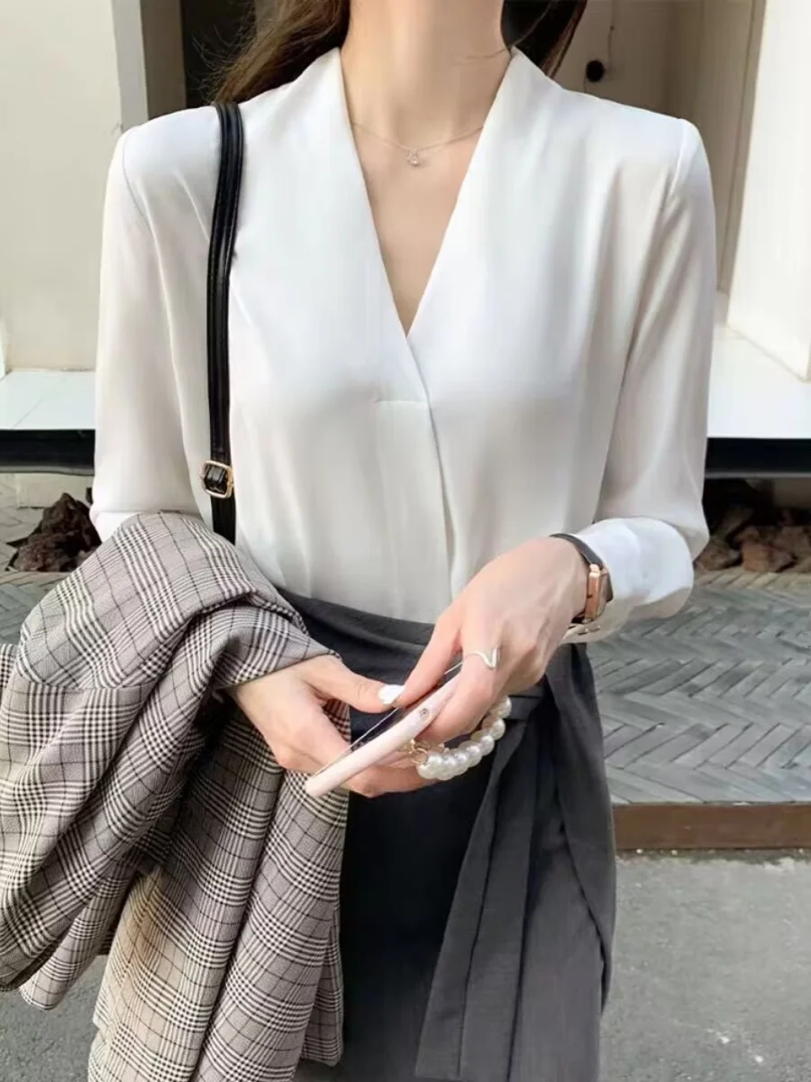 Ele White V-Ne Long… - image