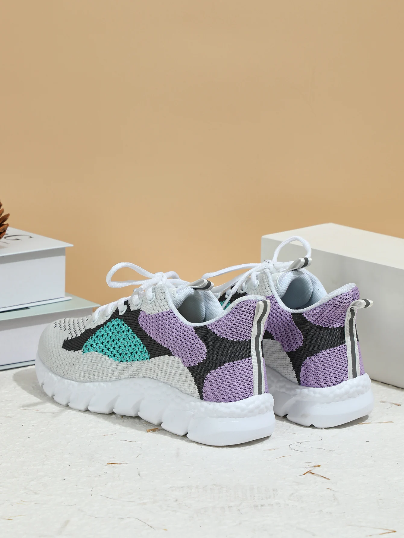 Breathable Women Running Shoes Lightweight Anti-slip Female Sports Shoes Outdoor Soft Women's Sneakers Lace Up Fashion Tennis