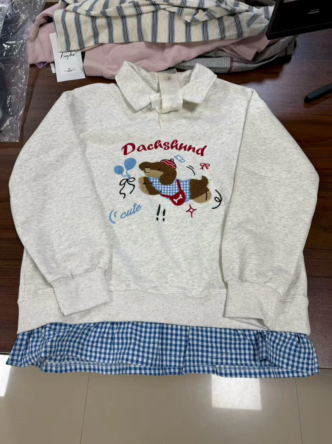 

American Retro Sausage Dog Plaid Splicing Open Cardigan Sweatirt Women's Pull Fake Two-Piece Design College Sle Open Card...