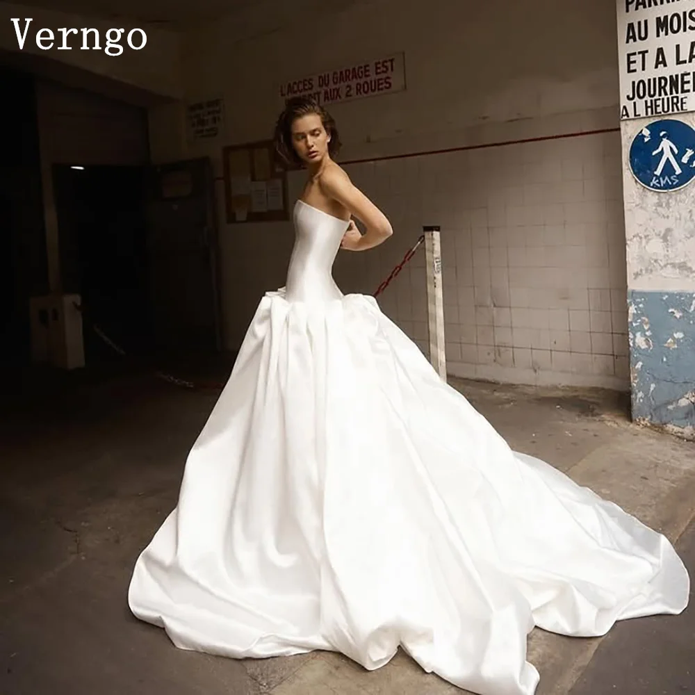 

Verngo Elegant lvory Satin Wedding Dress Strapless A Line Bridal Gowns Modern Pleated Classy Bride Dresses Customized