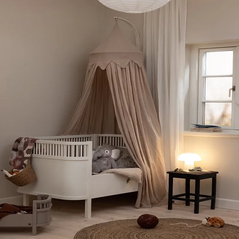 Crib Solid wood newborn growth bed, can extend 0-8 years old