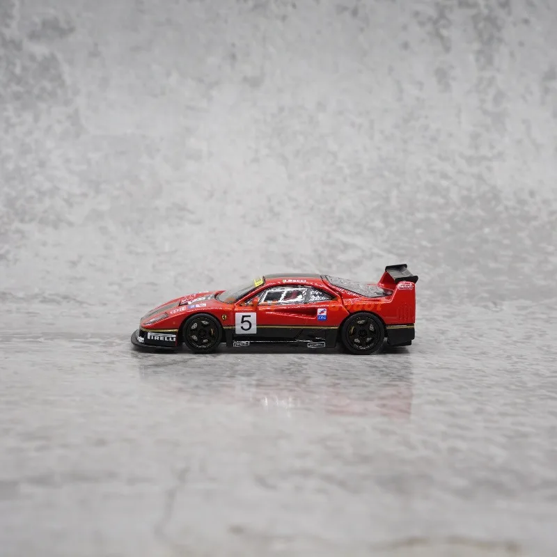 SH 1:64 F40 abnehmbare Endkappe Motor Ornament Druckguss Simulation Legierung Automodell, Junge Spielzeug Geschenk, Erwachsene Sammlerstück Ornament.