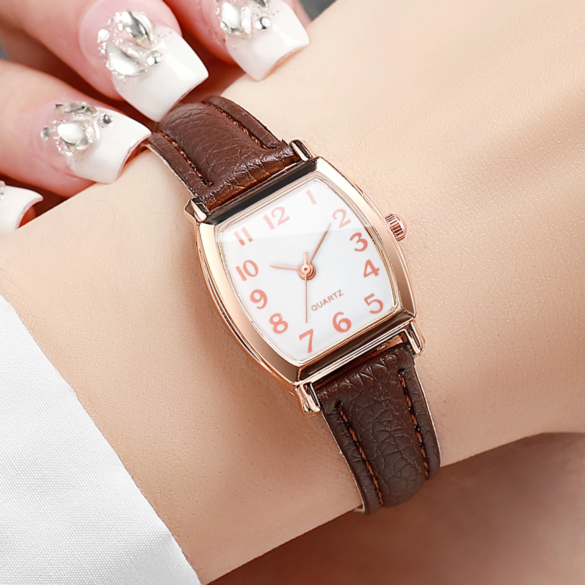 Fashion Tonneau Dial Women Quartz Watch Ultra-thin Leather Strap Elegant Ladies Wristwatches Relogio Feminino（Without Box）