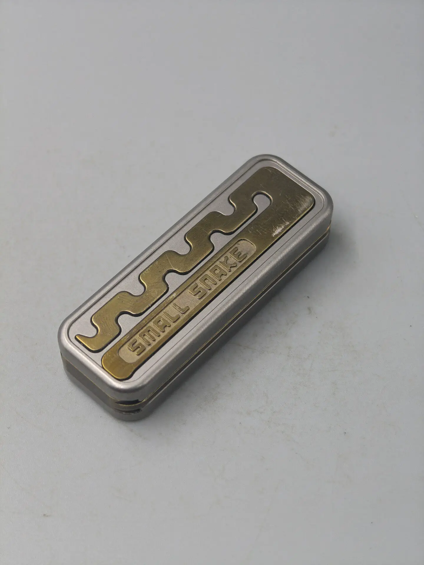 Used EDC Titanium Snake, Mechanical Push Card, Headache Edc Metal Decompression Toy Tide Play Black Technology