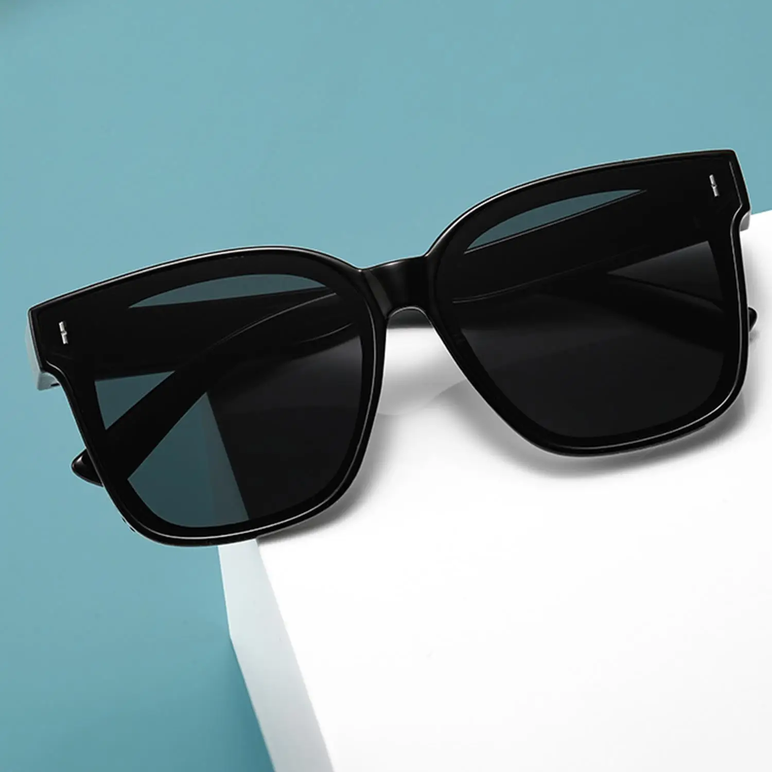 

Over Glasses Cover Over Myopia Eyeglasses Unisex Square Shades With UV Protection Outdoor Sports Fishing Cycling Sunglasses