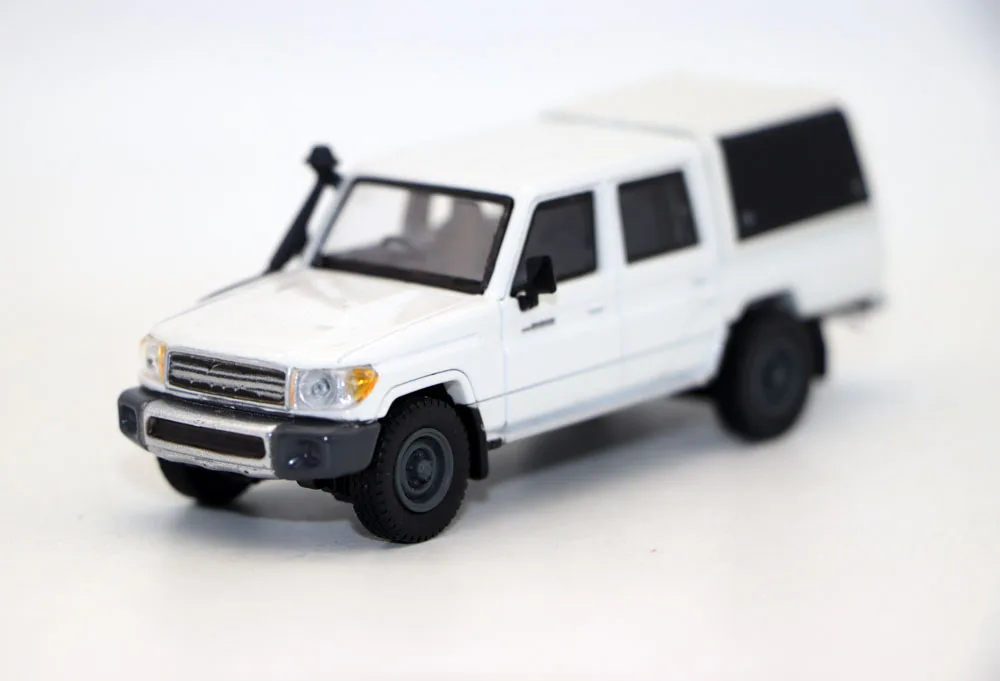 

Новый 1:64 2012, Land Cruiser LC79, пикап с двойной кабиной и навесом от Para64, литая под давлением модель игрушечного автомобиля из сплава для коллекции, подарок