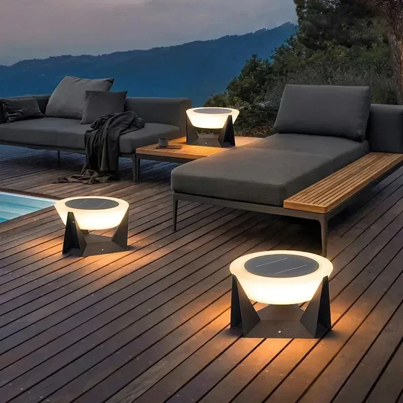 

Solar Powered Outdoor Villa Door Pillar Lawn Waterproof Fence Door Cap Lamp Head Lamp Courtyard Decorative Lamp