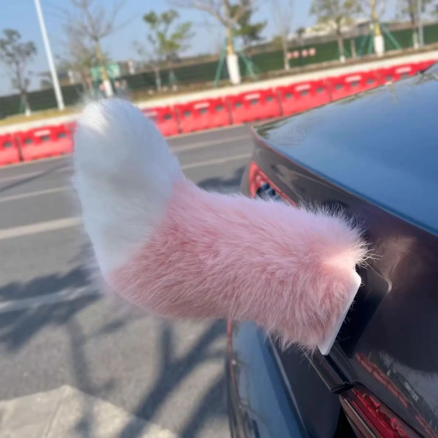 Automobile Electric Moving Tail Voice Control Car Ornament Small Tail Pendant Girls Decoration for Scooter E-Bike