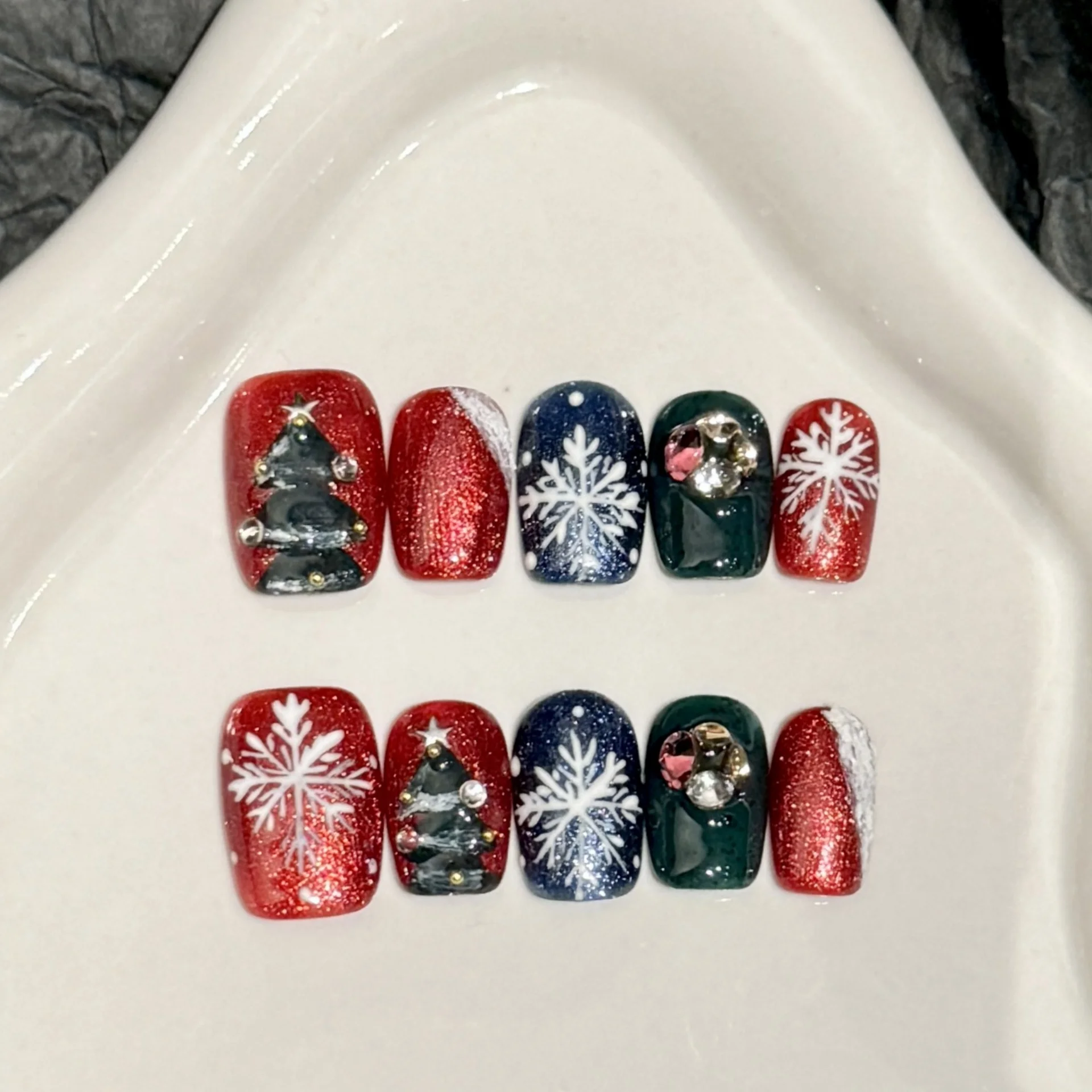 10pcs Handmade Press On Nails For Christmas Short Square Snowflake Xmas Tree Designs False Nail Glitter Red Green Fake Nail Tips