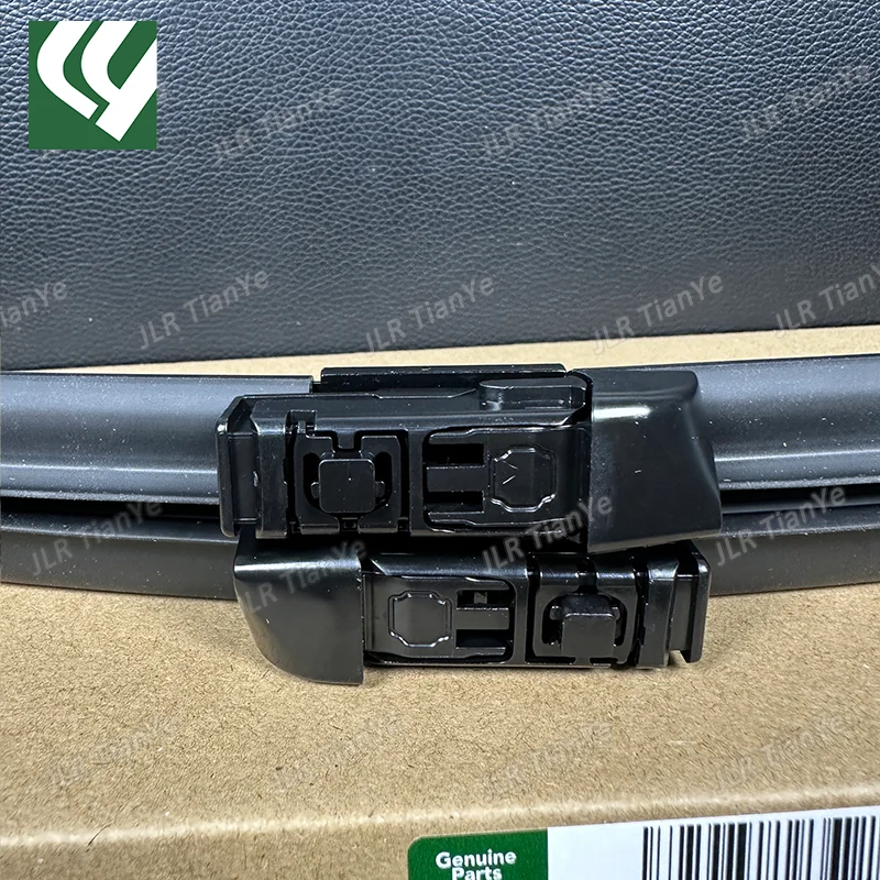 The front wiper is suitable for Discovery 5 17-22 Range Rover Sport Range Rover Executive LR106593 LR083271 LR083272