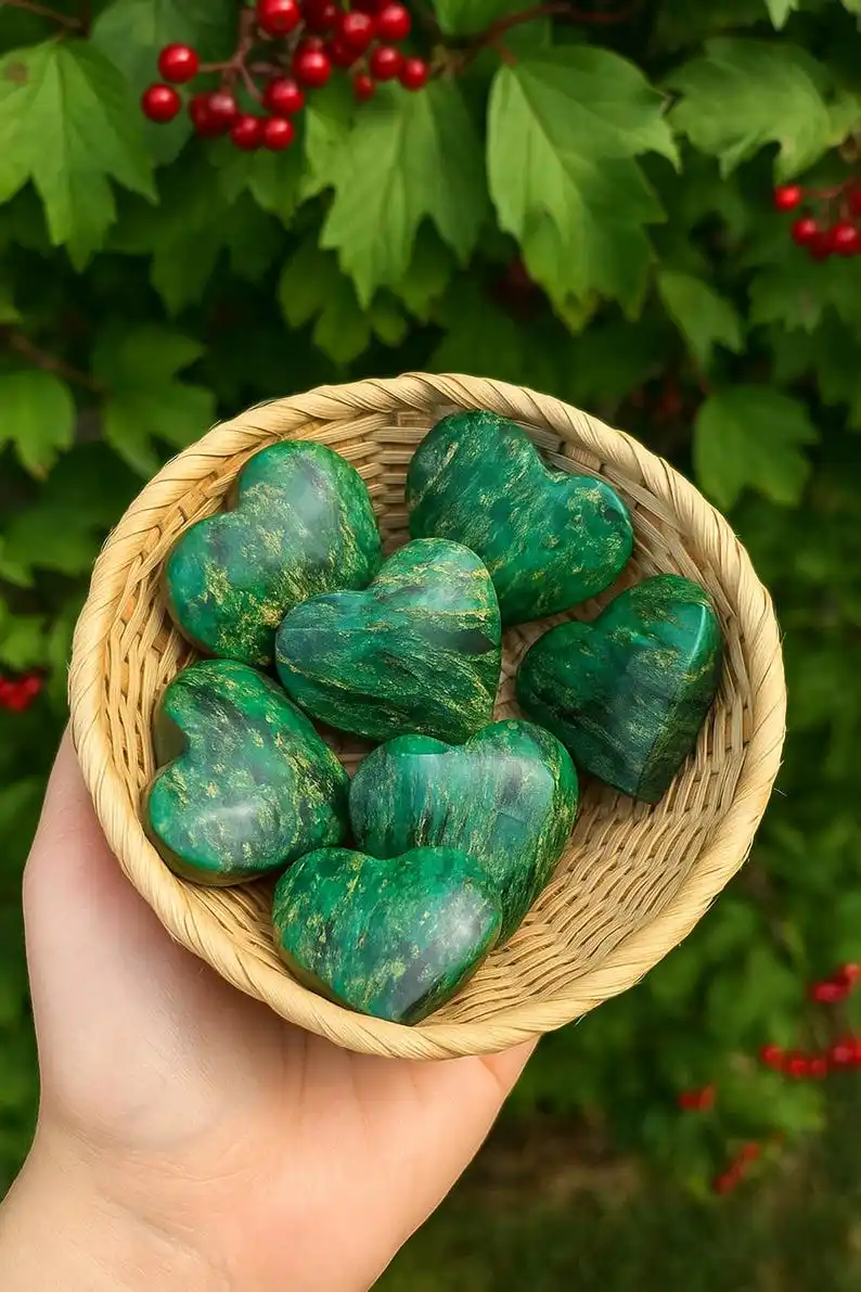 1 قطعة قلوب حجر الزمرد الطبيعي-بلورات جيب الزمرد الأصلية-صخور حجر كريستال الزمرد