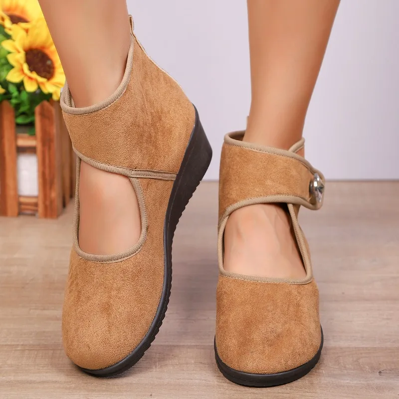 

2026 Spring Autumn New Loafers Fashion Rhinestones Buckle Solid Color Ankle Strap Wedge Female Shoes Casual Comfort Simple Shoes