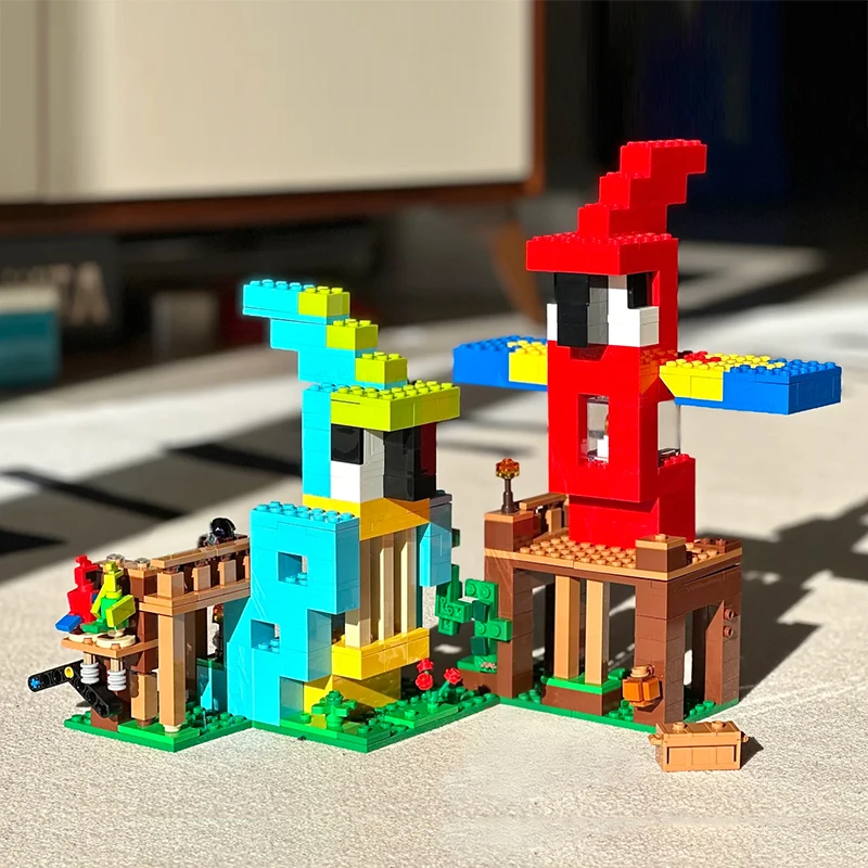 

535PCS Creative The Parrot Houses Building Blocks DIY World With Figures Jungle Gamer Assemble Brick Toy Gift For Adult Boy Gril
