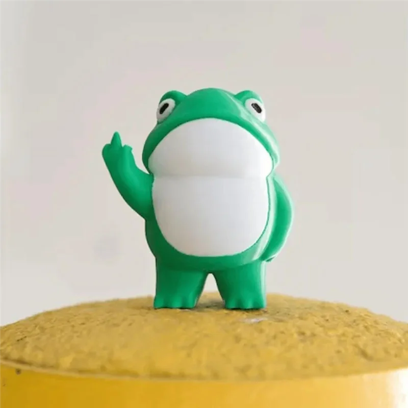 A56X Rebellious Frog Figurine, Frog Garden Statue, Desk Decorations, Cute Mini Frog for Garden Decor, Desktop Ornaments