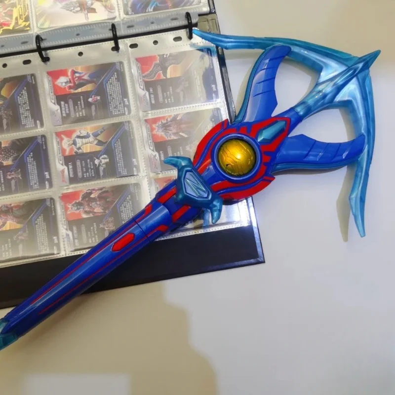 

Новый Bandai Mini Zeta Gatling Ultraman оружие звукопроизводительная модель игрушки для мальчиков японская версия мини-коллекционная модель