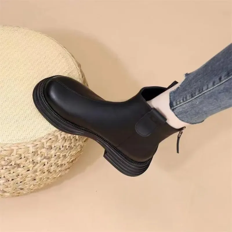 Autumn and Winter Thick Soled Soft Leather and Fleece Women's Ankle Boots British-style Wide-toe Comfortable Black Leather Boots